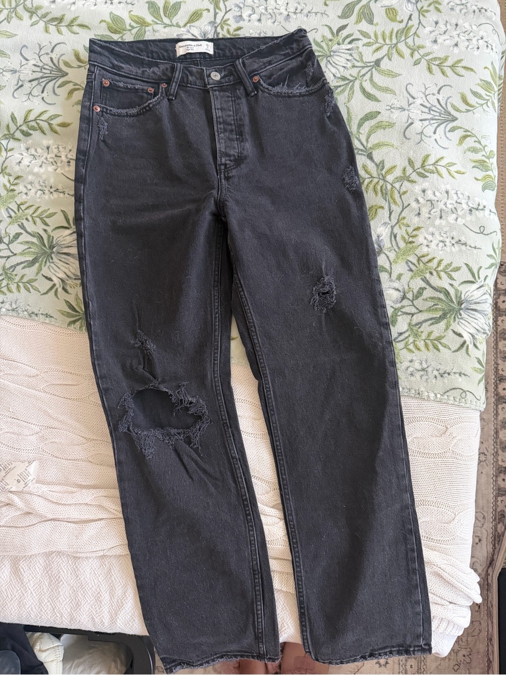 Abercrombie & Fitch Black Distressed Straight-Leg Jeans